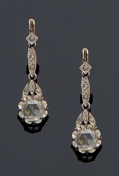 null PAIR OF EARRINGS set with uncut rose-cut diamonds.
Gross weight : 4 g.