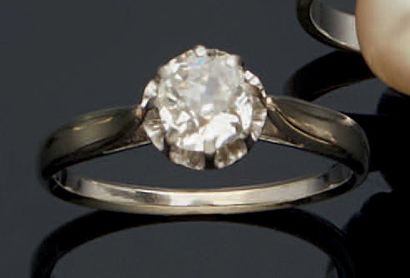 null BAGUE en or gris 750 mm ornée d'un diamant de taille ancienne (environ 0,80...