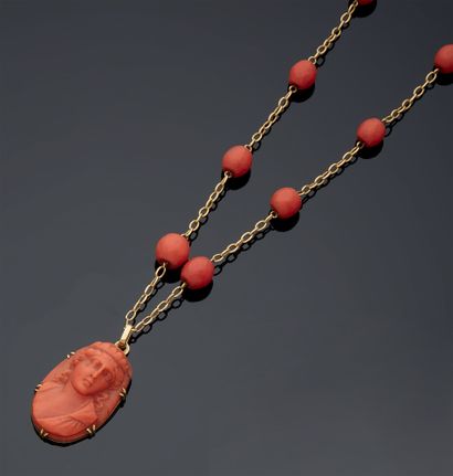 null COLLIER en or jaune 750 mm, la chaîne parsemée de boules de corail préconvention,...