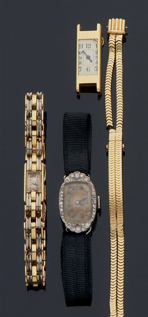 null LOT OF THREE LADY'S WATCHES in yellow gold 750 mm comprising:
- a JAEGER-LECOULTRE...
