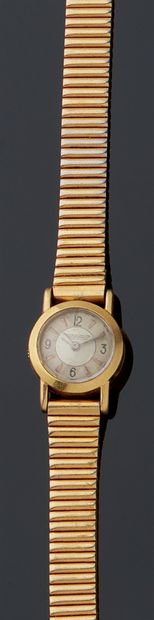 JAEGER-LECOULTRE. 
Ladies' watch, the case in yellow gold 750 mm, the bracelet in...