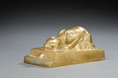 null Felix GUIS (1887-1972)

La chat et la souris

Bronze à patine dorée. Signé....