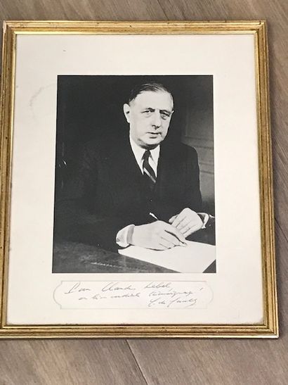 null Black and white photograph of President Charles de Gaulle, with an autograph...