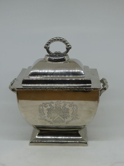 null Silver plated metal box forming an urn with chiselled decoration of a coat of...