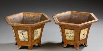 CHINE Pair of hexagonal planters resting on six brass feet with scrolling lotus flowers...