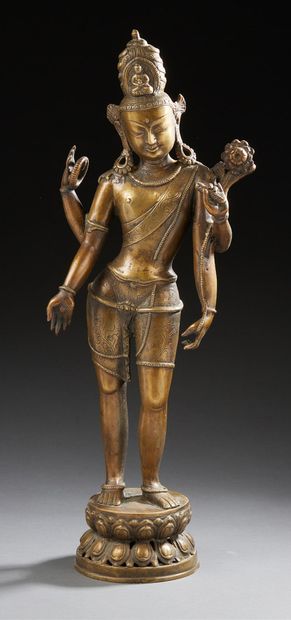 INDE ou HIMALAYA Grande figurine en bronze représentant la déesse Chiwa à quatre...