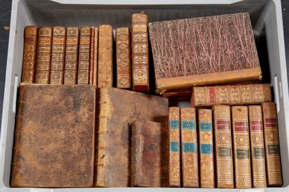 VARIA 
Manette d'environ 28 volumes reliés en majorité du XVIIIème siècle.