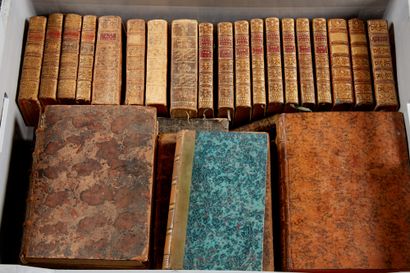 VARIA Manette d'environ 28 volumes reliés sujets divers. En majorité XVIIIème si...