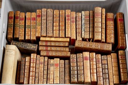 VARIA Manette d'environ 45 volumes reliés sujets divers. En majorité XVIIIème si...