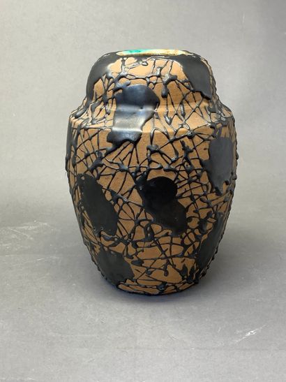 null PRIMAVERA 

Felix GETE (1870-1959) et C.A.B (céramique d’art de Bordeaux) 

Vase...