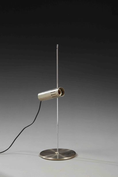 null ALAIN RICHARD (1926-2017)

Lampe de bureau orientable en métal chromé 

H :...