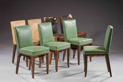 null TRAVAIL FRANÇAIS 1930

Suite de huit chaises en placage de palissandre à piétement...