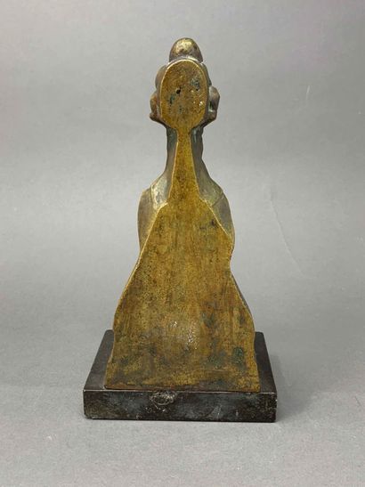 null SÉBASTIEN TAMARI (1900-1991)

Sculpture en bronze à patine dorée reposant sur...