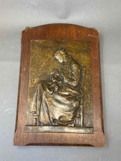 null Alexandre CHARPENTIER (1856 1909).

Maternité.

Bas-relief en bronze patiné...