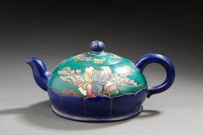 null CHINA


Yixing stoneware covered teapot painted in green and blue with prunus...