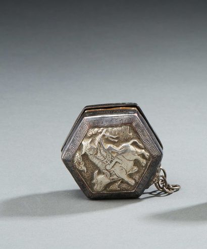 null CHINA


Hexagonal box in silvered bronze, decorated in light relief on each...