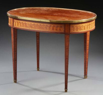 null Oval mid table inlaid with trompe-l'oeil of cubes without bottom; it rests on...