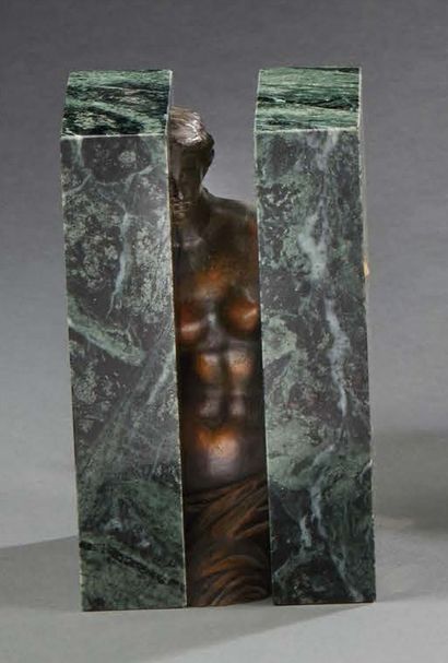 Sacha SOSNO (1937-2013) Oblitération ou Vénus oblitérée
Sculpture en bronze à patine...