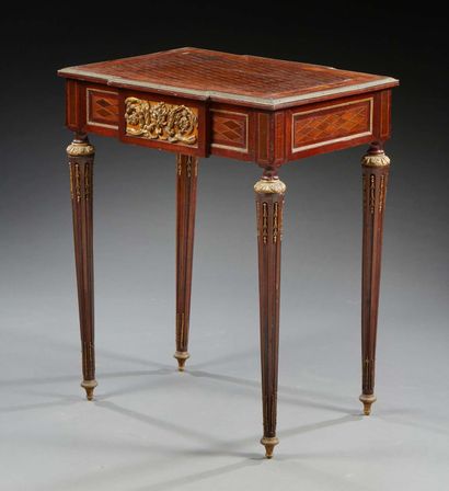 null MIDDLE TABLE inlaid with tobacco wood lozenges delimited by black and white...