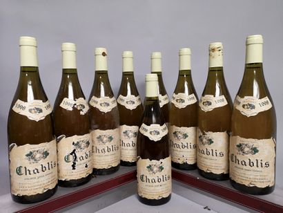 null 9 bouteilles CHABLIS - Domaine CHANTEMERLE 1998 

Etiquettes tachées et abî...