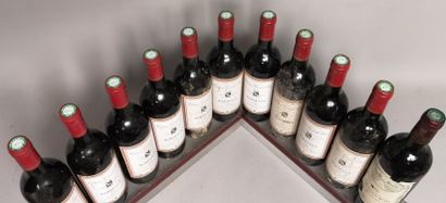 null 11 bouteilles Château GRANDS BOIS - Bordeaux A VENDRE EN L'ETAT Millésimes 1997,...