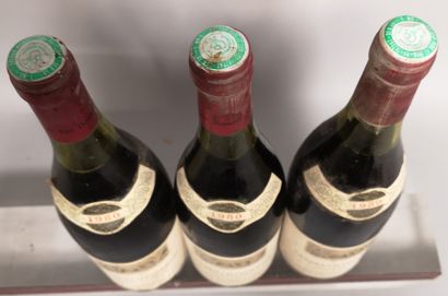 null 3 bouteilles GEVREY CHAMBERTIN - Domaine ARLAUD 1980 

Etiquettes légèrement...