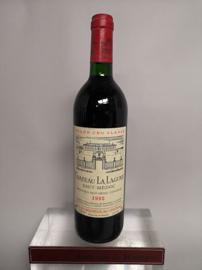 null 1 bouteille Château LA LAGUNE - 3e GCC Haut Médoc 1992 

Etiquette légèrement...