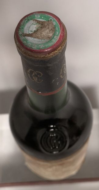 null 1 bouteille Château GRUAUD LAROSE - 2e GCC Saint Julien 1974 

Etiquette tachée...