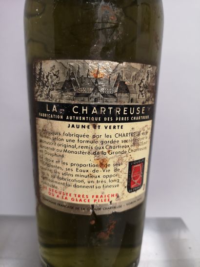 null 
1 bouteille CHARTREUSE VERTE Période 1964 - 1966 




Etiquette abîmée, niveau...