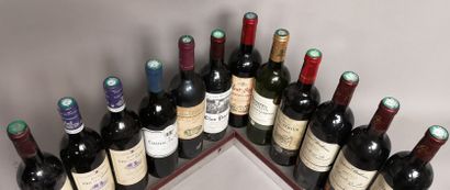 null 12 bouteilles BORDEAUX des Années 2000 

A VENDRE EN L'ETAT