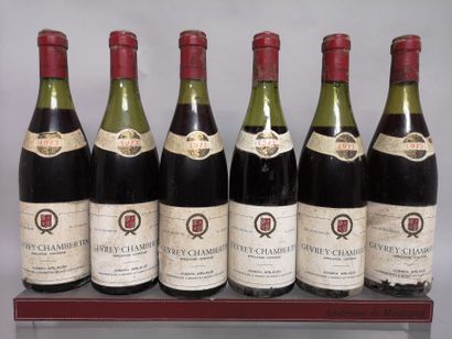 null 6 bouteilles GEVREY CHAMBERTIN - Domaine ARLAUD 1973 

Etiquettes tachées et...