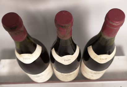 null 3 bouteilles CHASSAGNE MONTRACHET - Gabriel JOUARD 1989 

Etiquettes tachées....