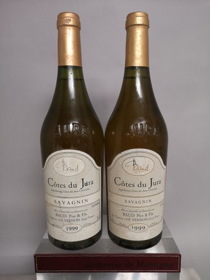 null 2 bouteilles COTES DU JURA - BAUD P&F 1999 

Etiquettes légèrement tachées.