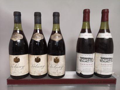 null 5 bouteilles BOURGOGNE DIVERS - 3 VOLNAY 1982 - Albert DAILLY et 2 SANTENAY...