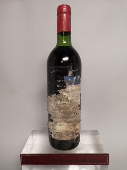 null 1 bouteille Château MOUTON ROTHSCHILD - 1er GCC Pauillac 1976 

Etiquette abîmée,...