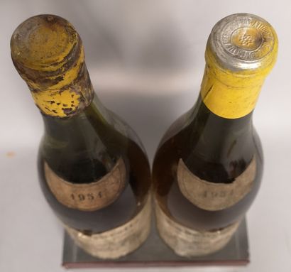 null 2 bouteilles POUILLY FUME - Domaine de LADOUCETTE 1954 

Etiquettes tachées...