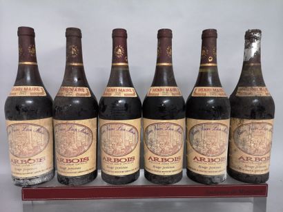 null 6 bouteilles ARBOIS rouge "Cuvée Veuve Léon Maire" - Henri Maire 1992

Etiquettes...