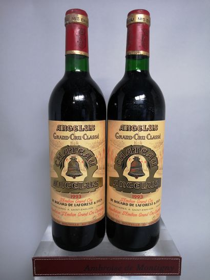 null 2 bouteilles Château ANGELUS - 1er Grand Cru Classé (A) Saint Emilion 1993 

Etiquettes...