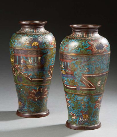 CHINE Pair of cloisonné bronze baluster vases decorated in polychrome on a turquoise...