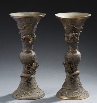CHINE Pair of yenyen bronze vases with brown patina decorated in slight relief with...