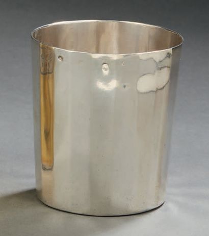 null Silver TIMBALE, the body with sides, with flat bottom.
Paris 1789.
Master-gilder...