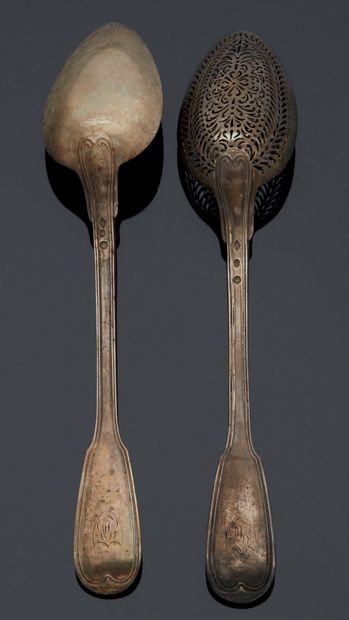 null A pair of silver OLIVE SPONSOR AND RAGOOST SPONSOR, threaded model. Spatula...