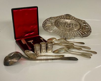 null SILVER SET including an openwork basket, a ladle, cutlery, a sprinkler and six...