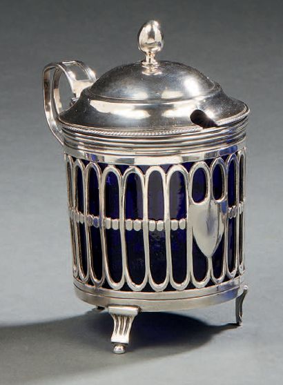Silver MOUTARDIER AND ITS COUVER decorated...