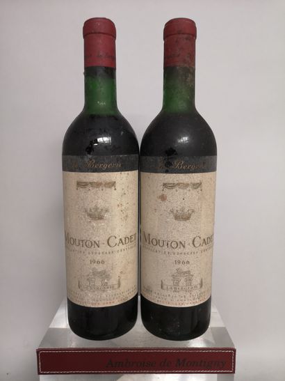 null 2 bottles MOUTON CADET Baron Philippe de Rothschild 1966 Slightly stained labels....