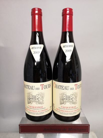 null 2 bouteilles VACQUEYRAS - Château des TOURS (Rayas) 2009