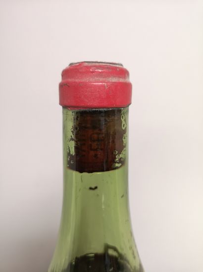 null 1 bouteille HERMITAGE "La Chapelle"- Jaboulet 1961 Étiquette abîmée et partielle....