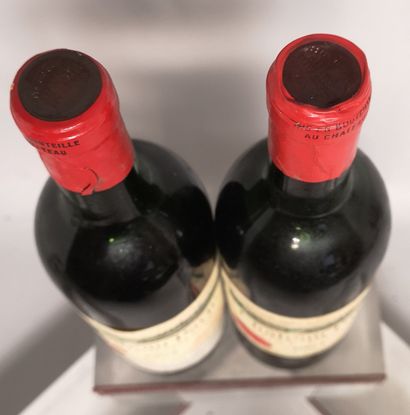 null 2 bouteilles Château PAVIE - 1er Gcc Saint Emilion 1964 1 légèrement basse et...
