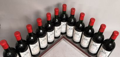 null 12 bouteilles Château MARQUIS D'ALESME BECKER - 3e GCC Margaux 1966 Étiquettes...