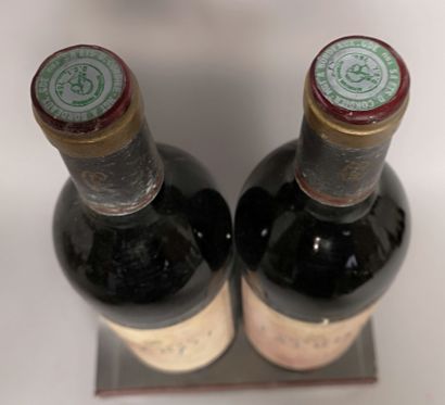 null 2 bouteille Château TALBOT - 4e GCC Saint Julien 1985 Étiquettes tachées et...